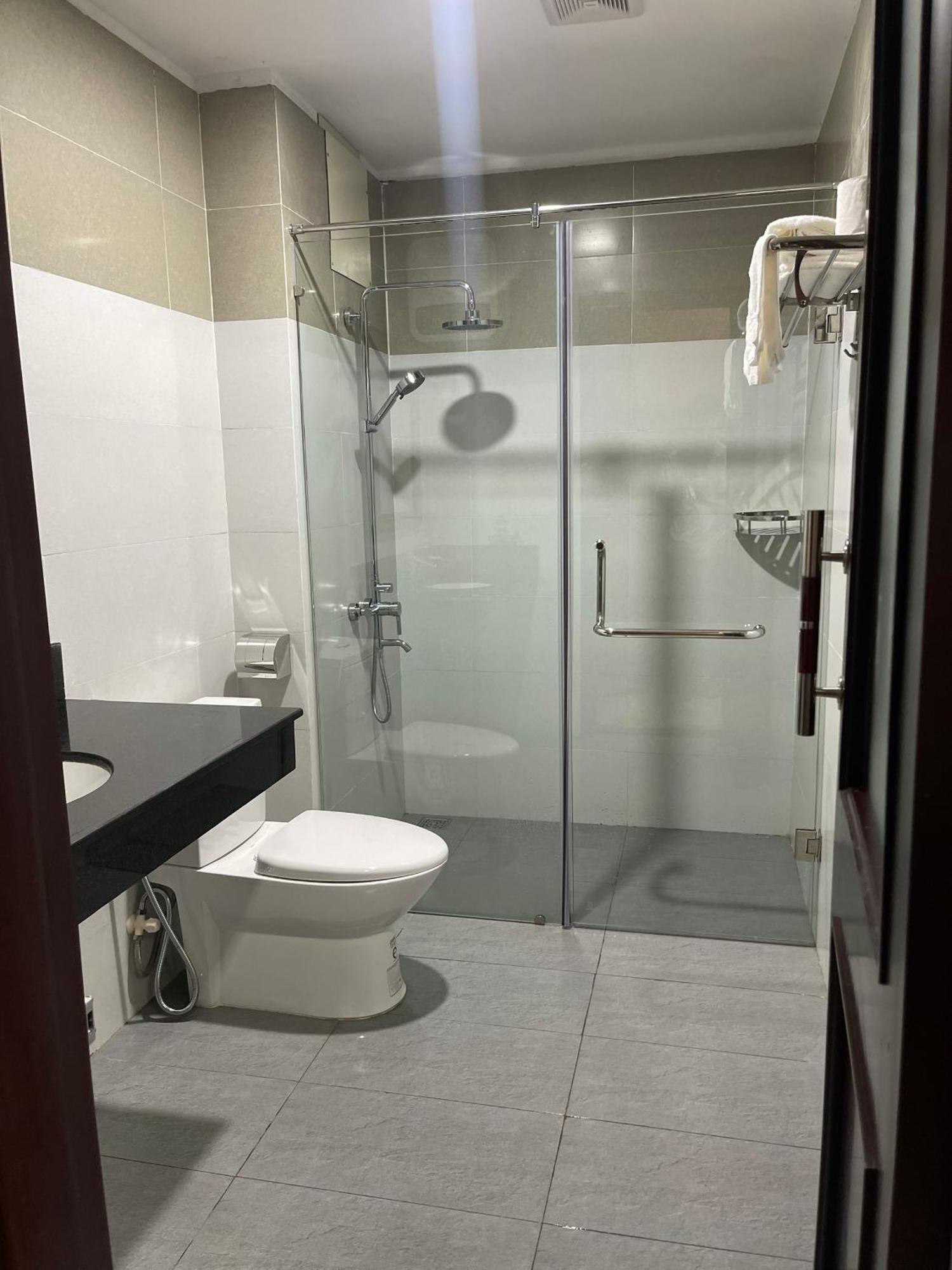 Khach San Hoa Binh Quang Tri Hotel Dong Ha Bagian luar foto
