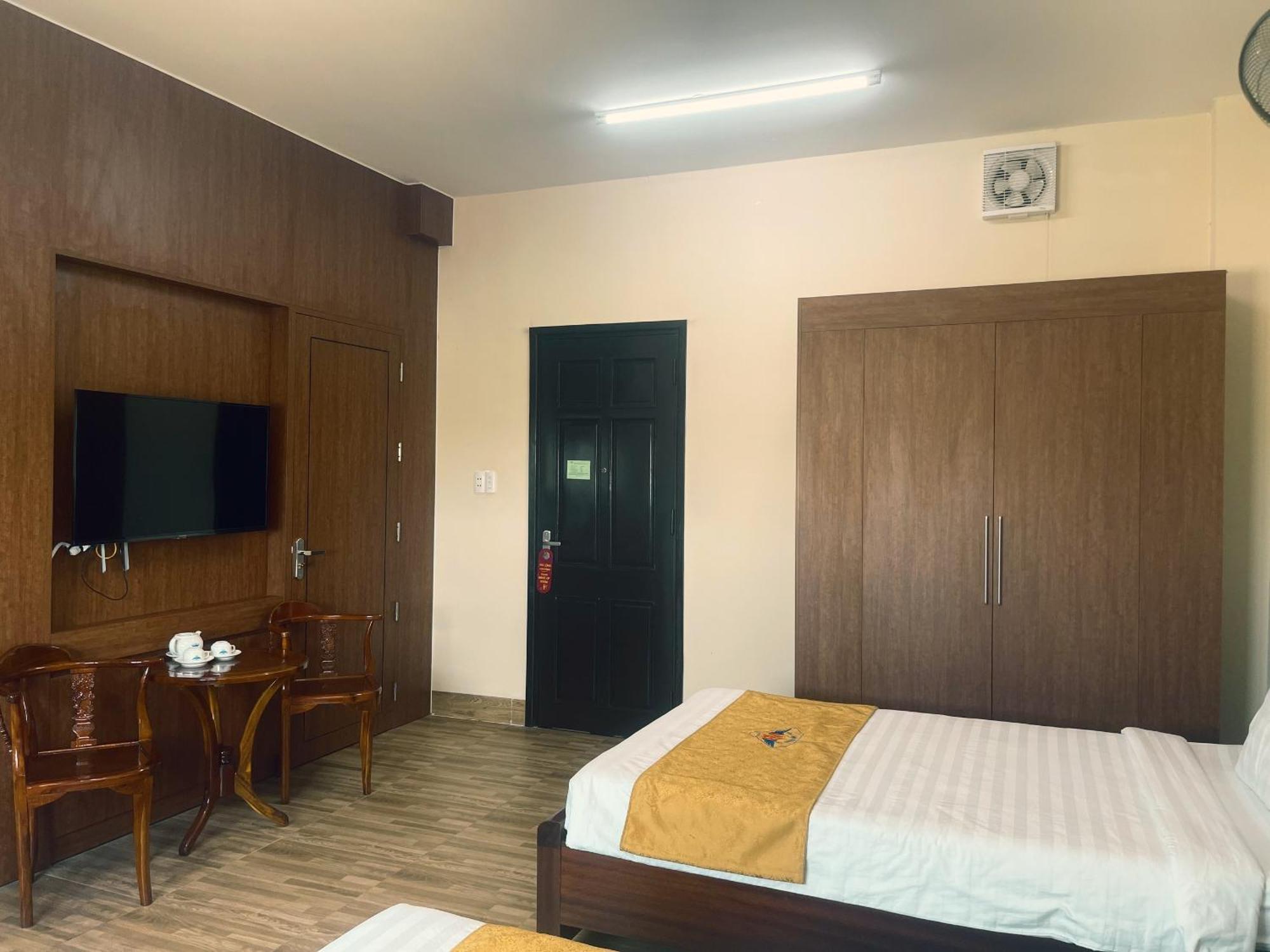 Khach San Hoa Binh Quang Tri Hotel Dong Ha Bagian luar foto
