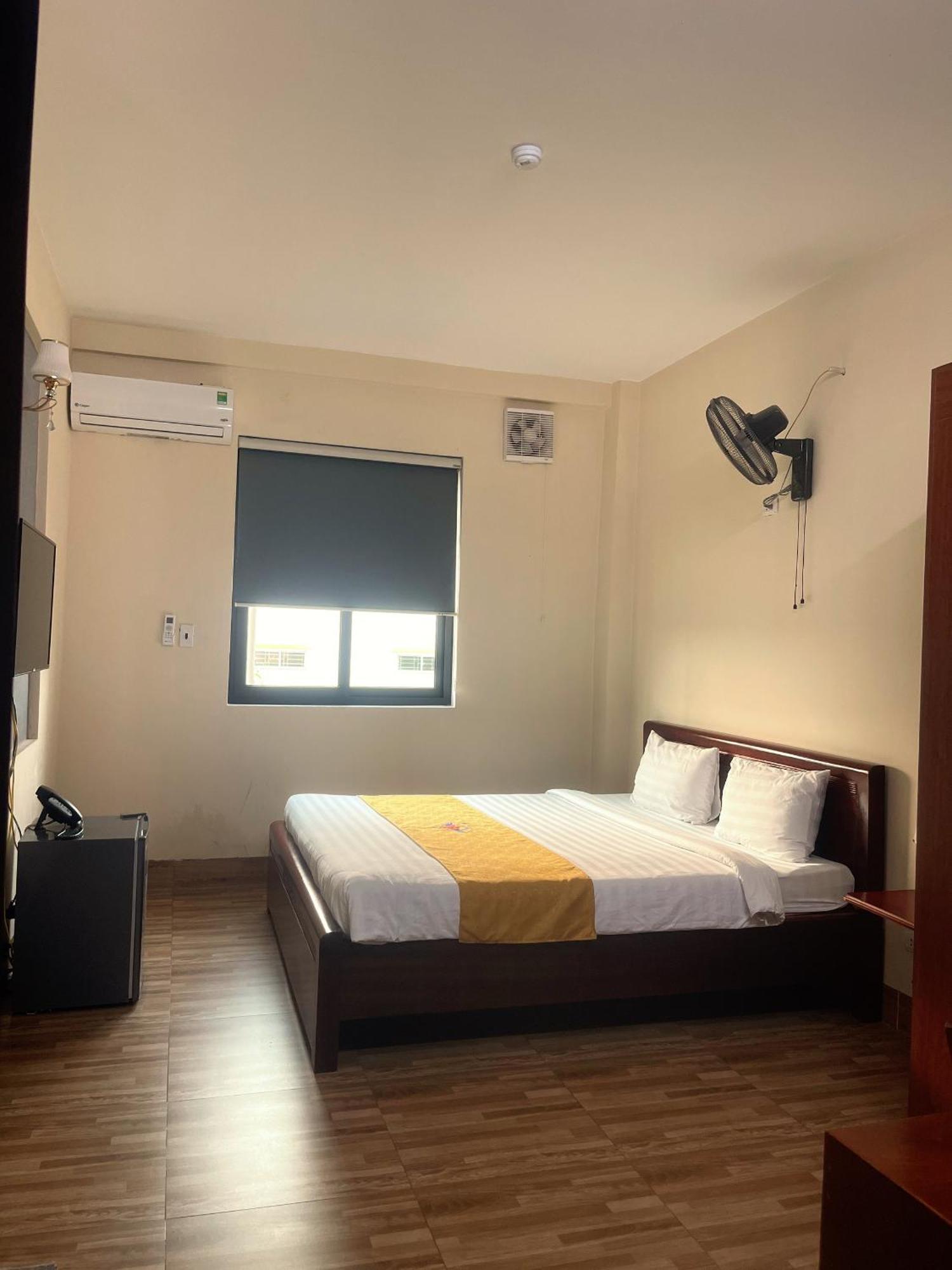 Khach San Hoa Binh Quang Tri Hotel Dong Ha Bagian luar foto